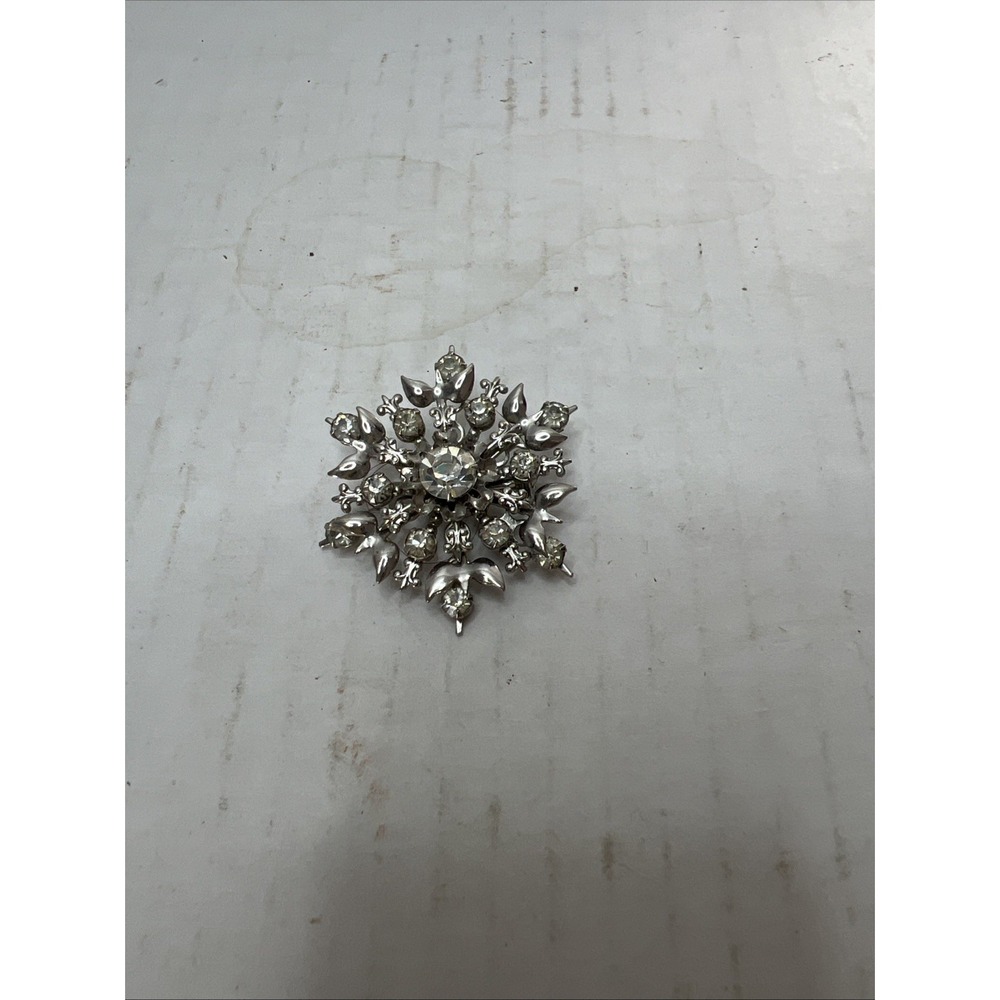 Snow Flake Vintage Brooch Pin Silver